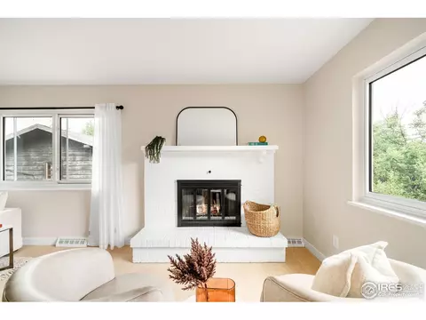 1560 Kendall Dr, Boulder, CO 80305 photo 2