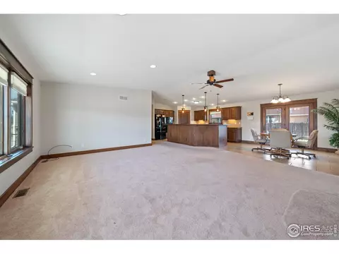523 W 10th St, Akron, CO 80720 photo 9