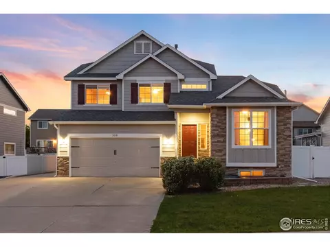 318 Juniper St, Johnstown, CO 80534 photo 2