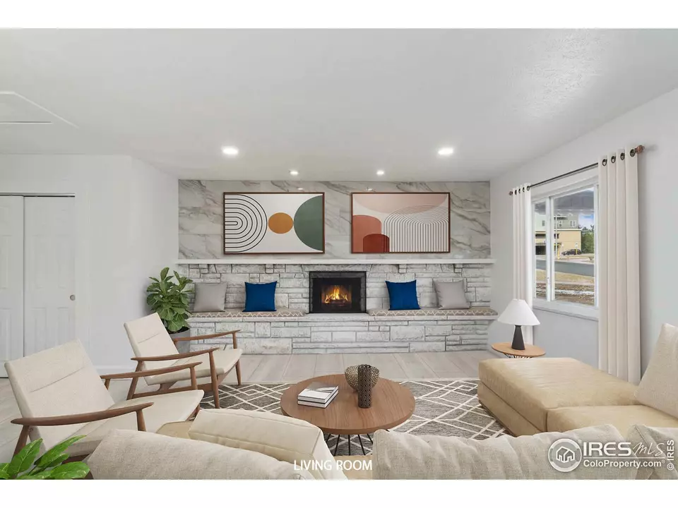 Living - 2749 S Glencoe St, Denver, CO 80222 photo 3 of 4