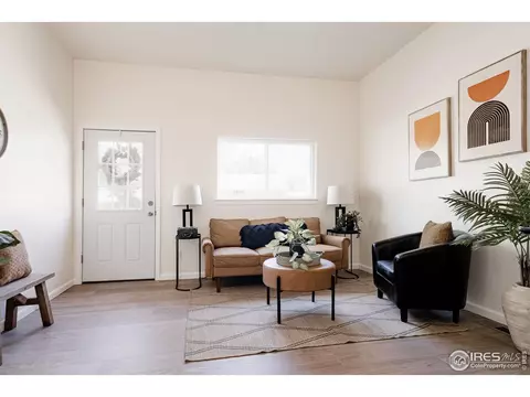 934 6th St, Berthoud, CO 80513 photo 3