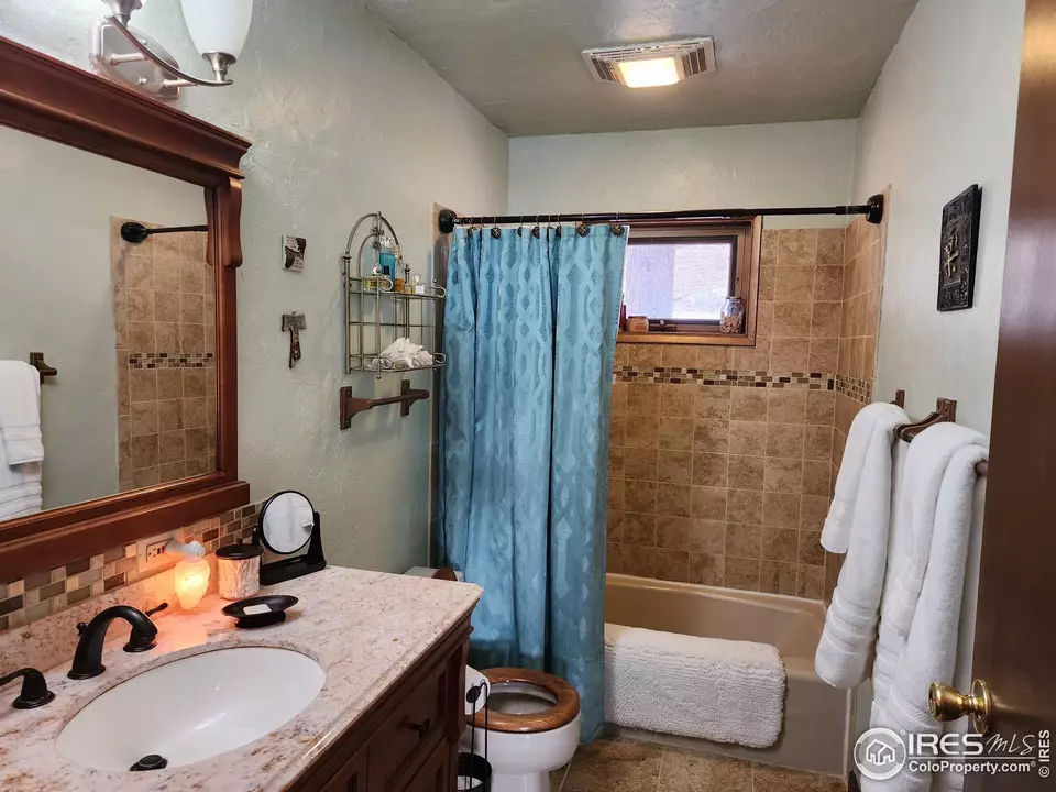 Bath - 88 Pinyon Trl, Estes Park, CO 80517 photo 6 of 6