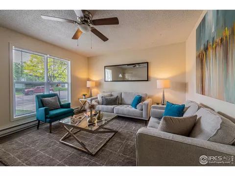 2230 Lincoln St, Longmont, CO 80501