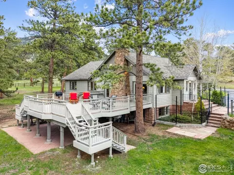 640 Pinewood Ln, Estes Park, CO 80517