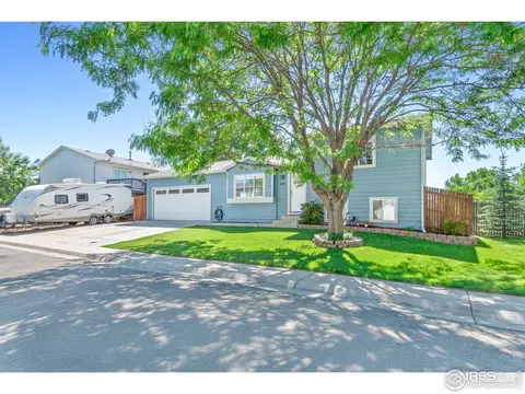 205 Sunset Ln, Dacono, CO 80514