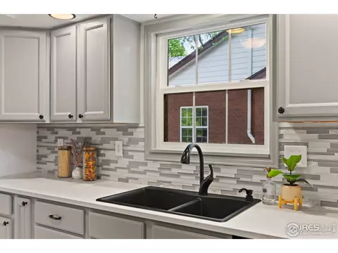 205 E Colorado Ave, Berthoud, CO 80513 photo 12