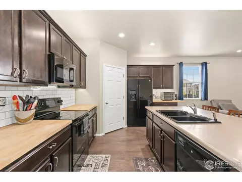 466 Freestone St, Brighton, CO 80603 photo 4