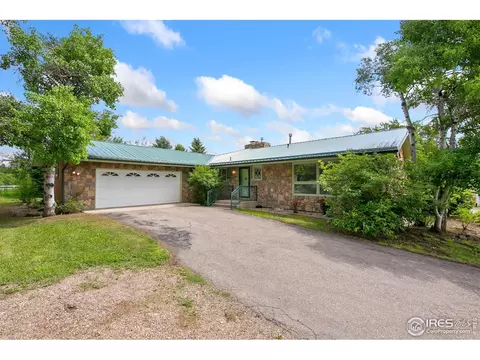 5220 Apple Dr, Fort Collins, CO 80526