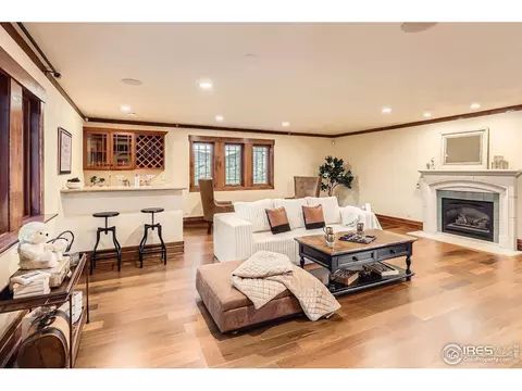 Living - 1570 County Road 37e, Lyons, CO 80540 photo 2 of 3