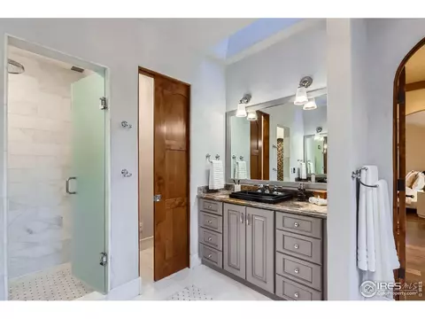 Bath - 1570 County Road 37e, Lyons, CO 80540 photo 2 of 4