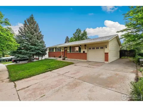 1607 Rushmore Dr, Colorado Springs, CO 80910