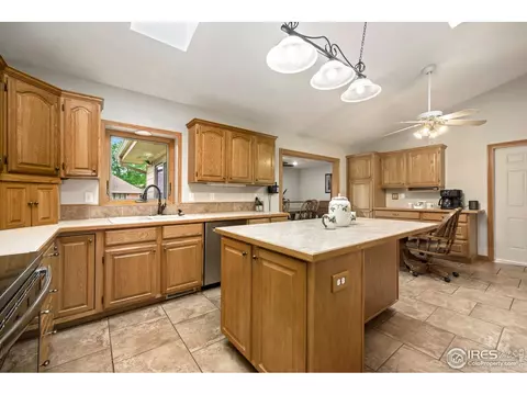 908 Pine Dr, Windsor, CO 80550 photo 7