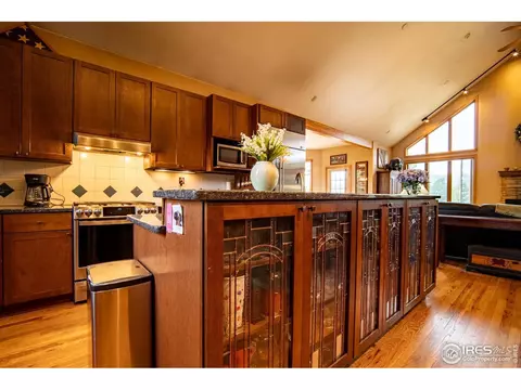 Kitchen - 237 Puma Dr, Boulder, CO 80302 photo 5 of 5