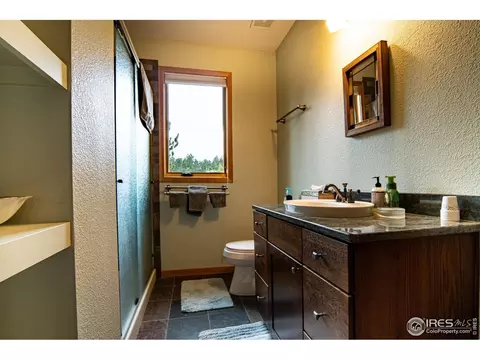Bath - 237 Puma Dr, Boulder, CO 80302 photo 3 of 5