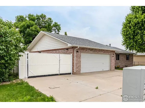 209 E Chestnut St, Windsor, CO 80550 photo 7