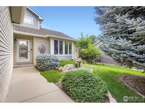 2465 Mapleton Cir, Longmont, CO 80503 photo 2