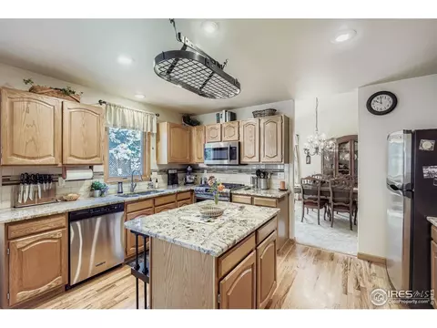 2465 Mapleton Cir, Longmont, CO 80503 photo 10