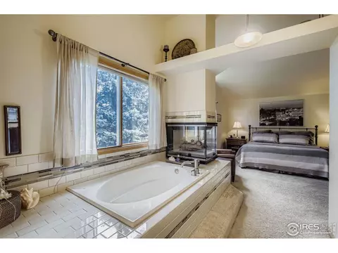 2465 Mapleton Cir, Longmont, CO 80503 photo 17