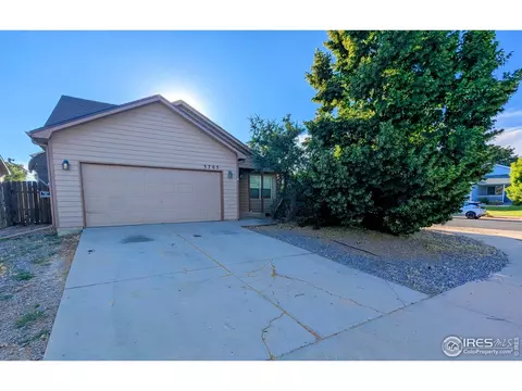 3705 Dove Ln, Evans, CO 80620