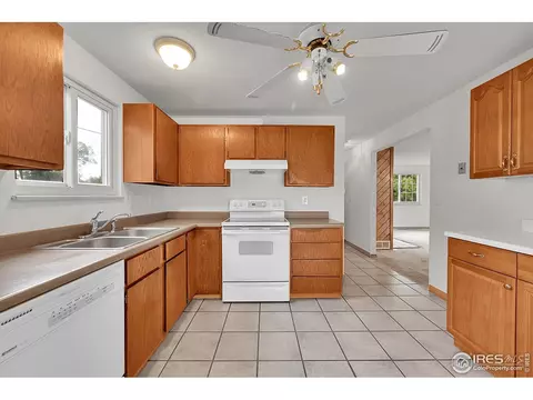 1263 Meadow St, Longmont, CO 80501 photo 14