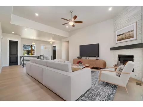 Living - 24113 E 36th Pl, Aurora, CO 80019 photo 8 of 10