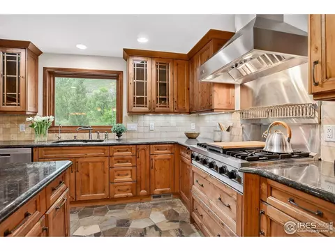 31820 S Saint Vrain Dr, Lyons, CO 80540 photo 13