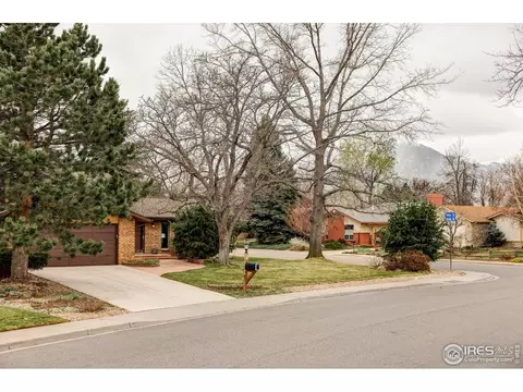 590 Yuma Cir, Boulder, CO 80303 photo 2