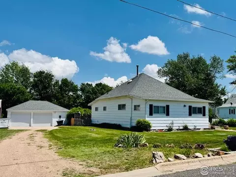 230 S Lincoln Ave, Haxtun, CO 80731