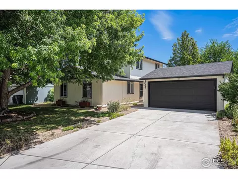 1069 Ponderosa Cir, Longmont, CO 80504