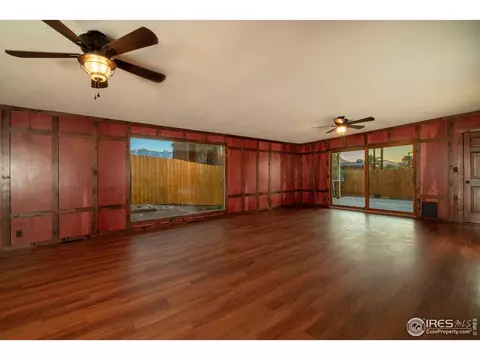 219 3rd St, Estes Park, CO 80517