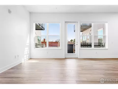 Living - 1707 Walnut St #208, Boulder, CO 80302 photo 2 of 8