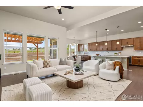 979 Stagecoach Dr, Lafayette, CO 80026