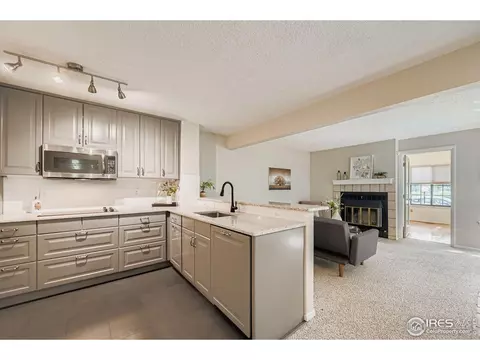 4767 White Rock Cir #D, Boulder, CO 80301 photo 2