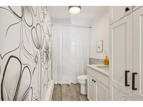 Bath - 3970 Longwood Ave, Boulder, CO 80305 photo 1 of 6