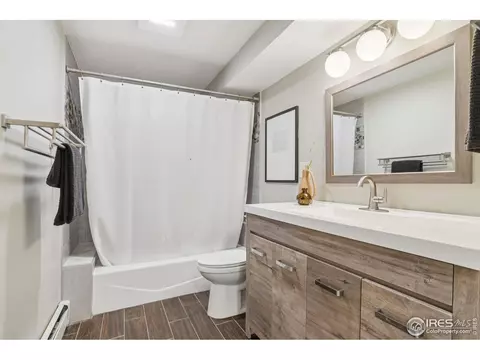 Bath - 3970 Longwood Ave, Boulder, CO 80305 photo 6 of 6