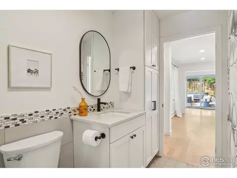 Bath - 3970 Longwood Ave, Boulder, CO 80305 photo 2 of 6