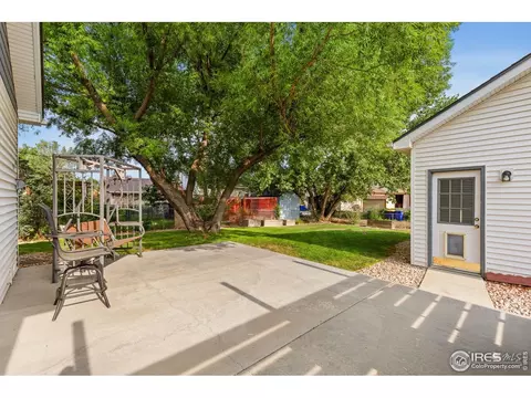 305 E Colorado Ave, Berthoud, CO 80513 photo 5
