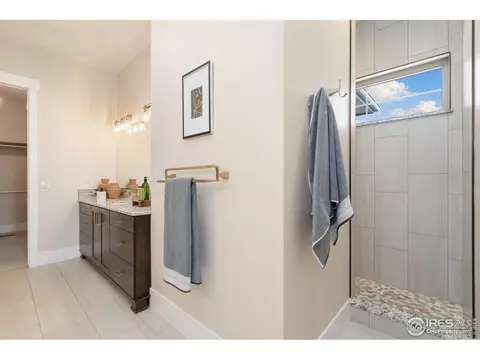 Bath - 524 Nesting Eagles Way, Berthoud, CO 80513 photo 2 of 7