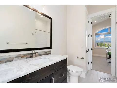 Bath - 524 Nesting Eagles Way, Berthoud, CO 80513 photo 5 of 7