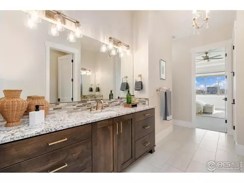 Bath - 524 Nesting Eagles Way, Berthoud, CO 80513 photo 3 of 7