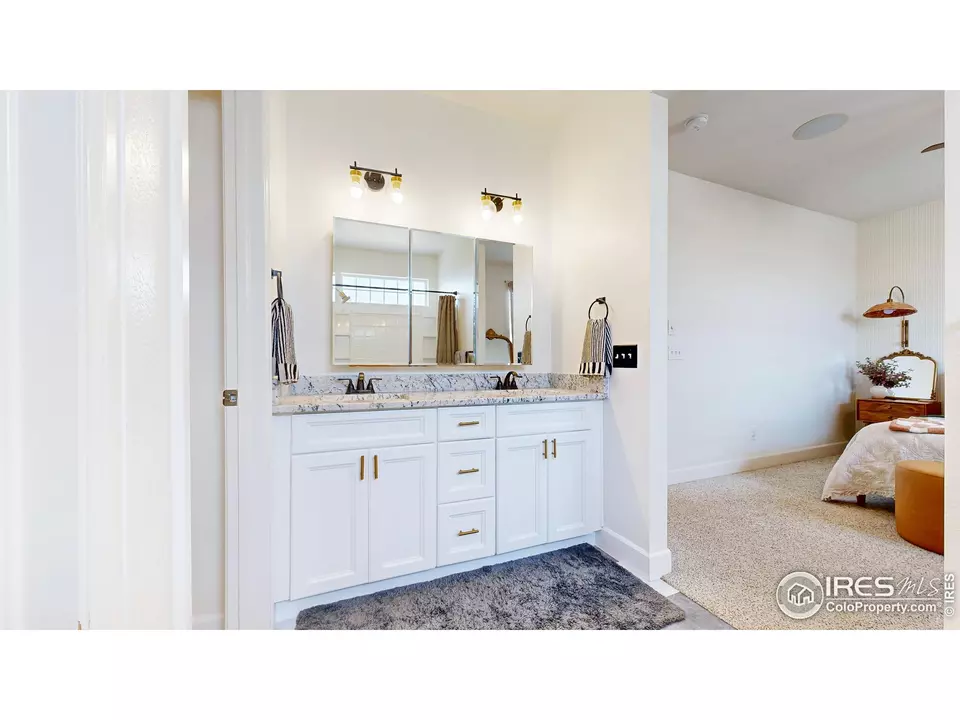 Bath - 409 Peabody St, Castle Rock, CO 80104 photo 1 of 3