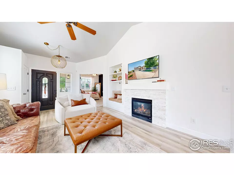 Living - 409 Peabody St, Castle Rock, CO 80104 photo 2 of 3