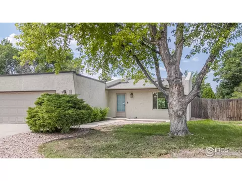 1103 Centaur Cir, Lafayette, CO 80026 photo 2