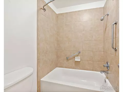 Bath - 1895 Alpine Ave #G21, Boulder, CO 80304 photo 2 of 2