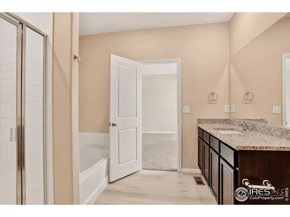 Bath - 308 Bowles St, Keenesburg, CO 80643 photo 1 of 2
