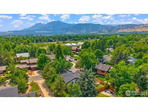 1743 Hawthorn Pl, Boulder, CO 80304 photo 4