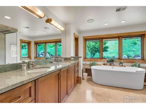 Bath - 2675 Dakota Pl Apt Pl #(NEWLANDS), Boulder, CO 80304 photo 1 of 2