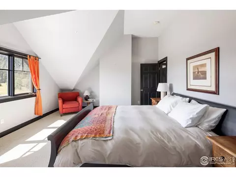 Bedroom - 8558 Flagstaff Rd, Boulder, CO 80302 photo 1 of 4