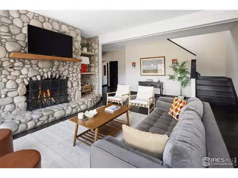 Living - 8558 Flagstaff Rd, Boulder, CO 80302 photo 2 of 5