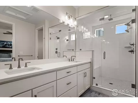 Bath - 12331 Farmview Ln, Thornton, CO 80241 photo 1 of 4